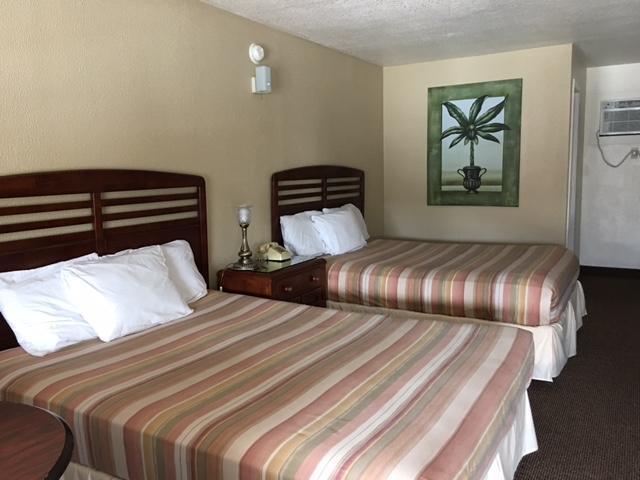 Dinner Bell 3* Dunnellon
